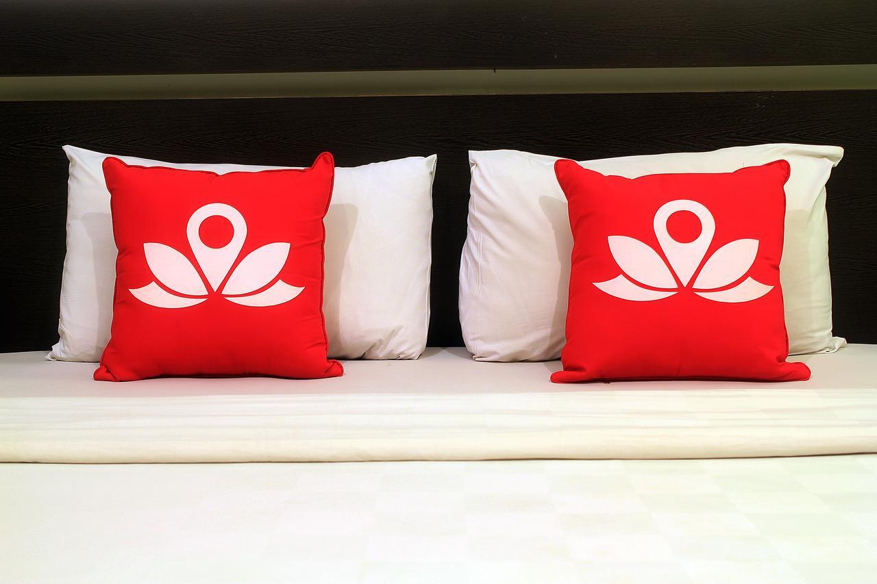 Hotel Zen Premium Setrawangi Raya Bandung Exterior foto