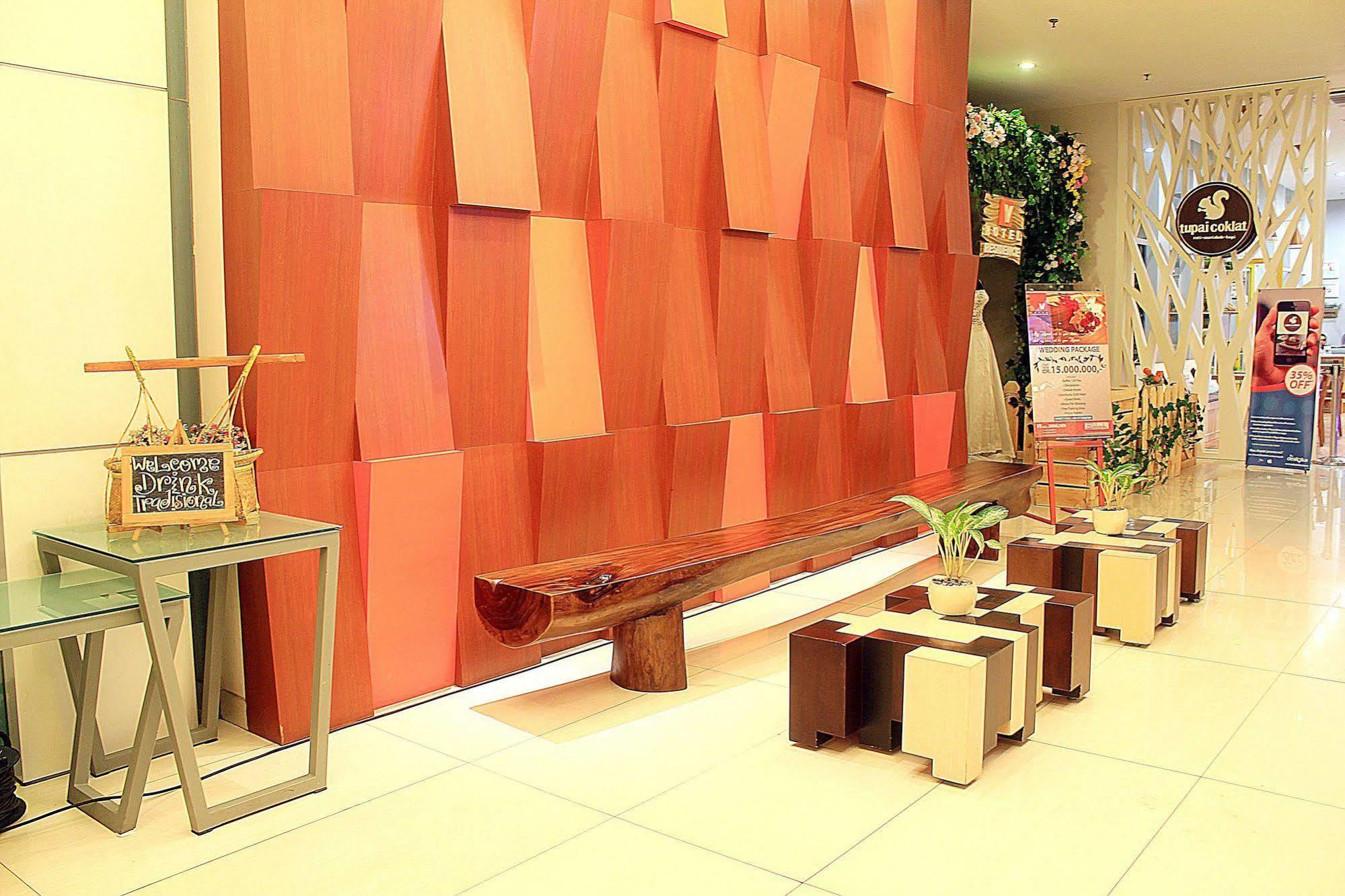 Hotel Zen Premium Setrawangi Raya Bandung Exterior foto